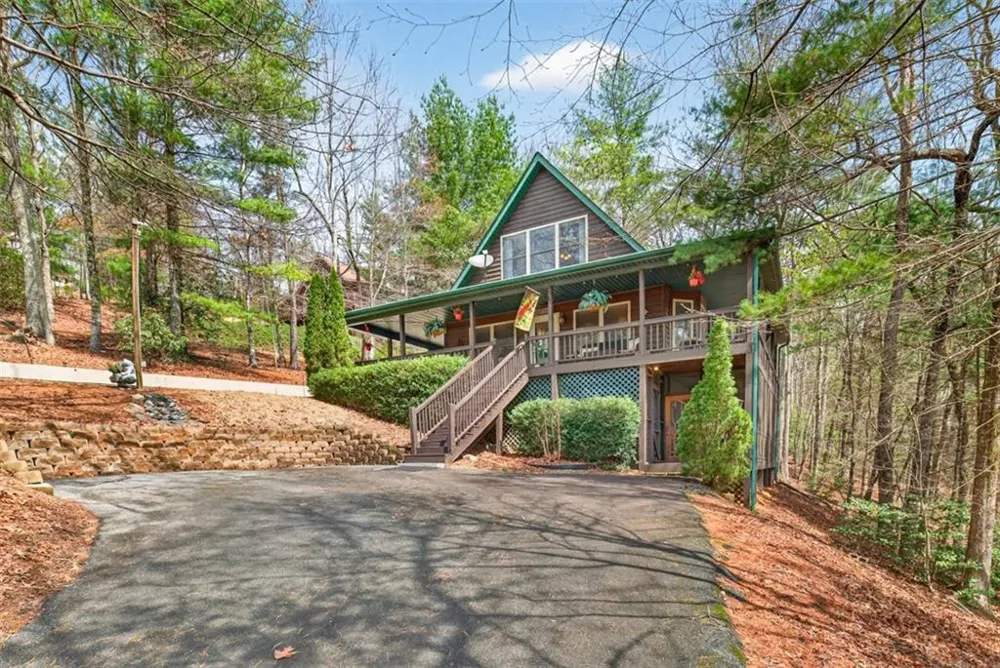 88 Crest Road Blairsville, GA 30512
