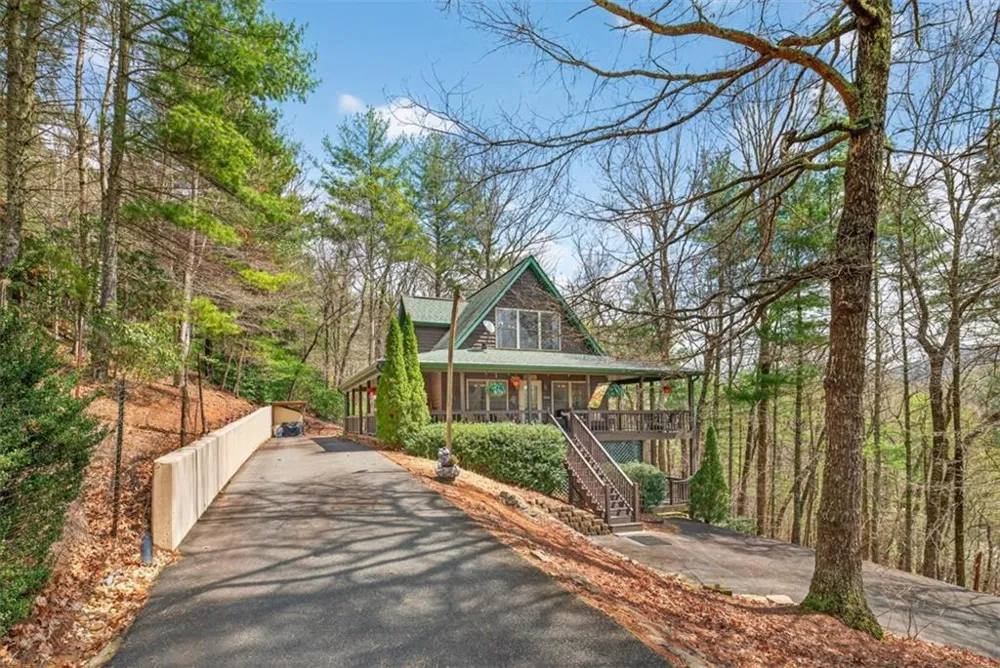 88 Crest Road Blairsville, GA 30512