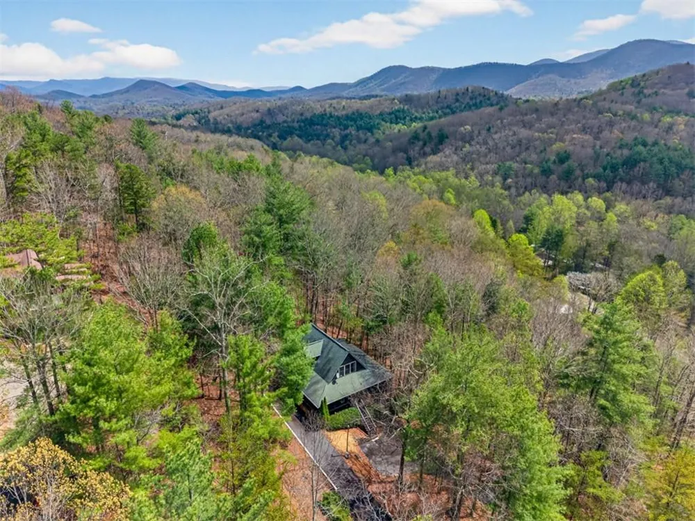 88 Crest Road Blairsville, GA 30512
