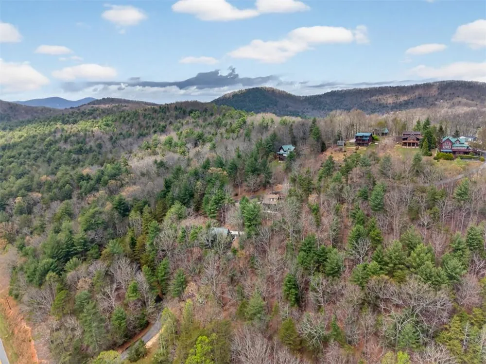 88 Crest Road Blairsville, GA 30512