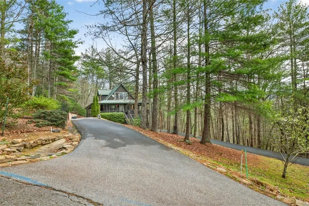 88 Crest Road Blairsville, GA 30512