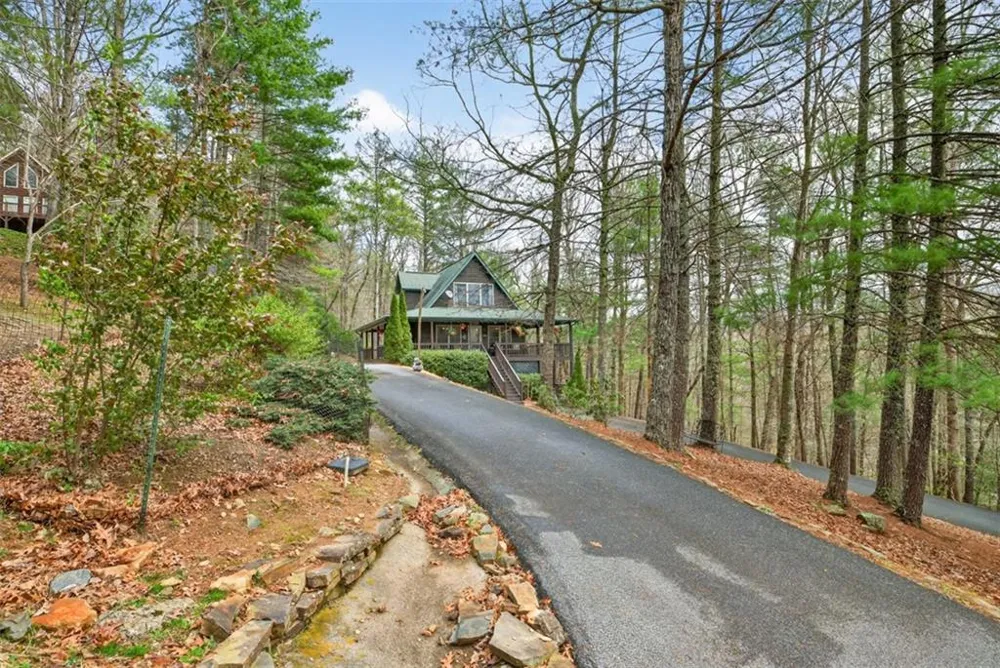 88 Crest Road Blairsville, GA 30512