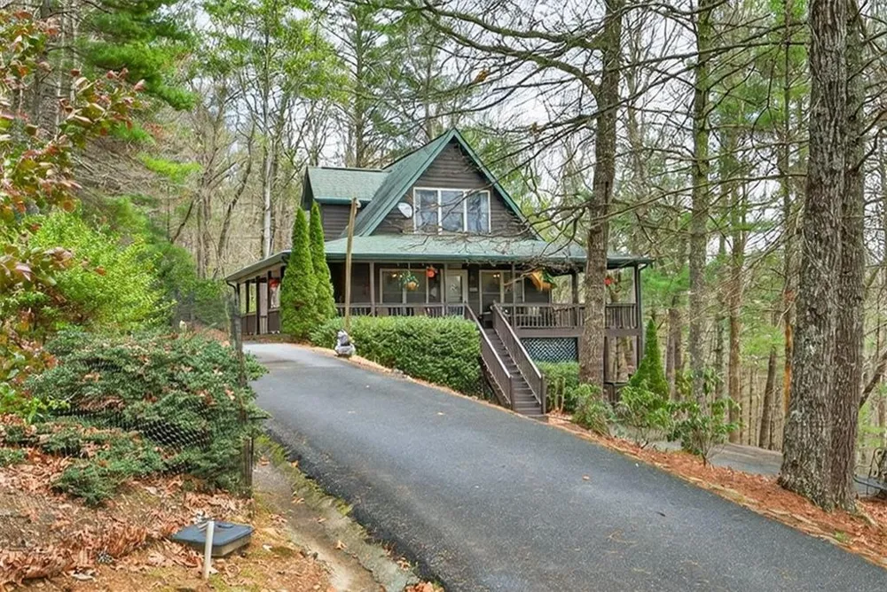 88 Crest Road Blairsville, GA 30512