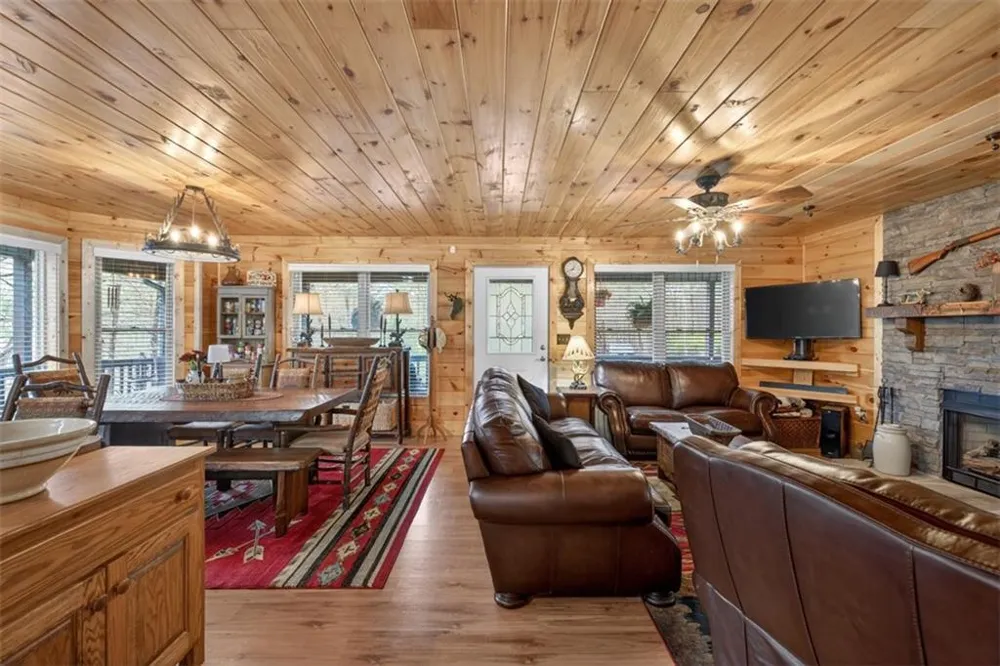 88 Crest Road Blairsville, GA 30512