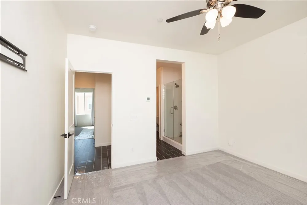 609 Shadowbrook Lake Forest, CA 92610