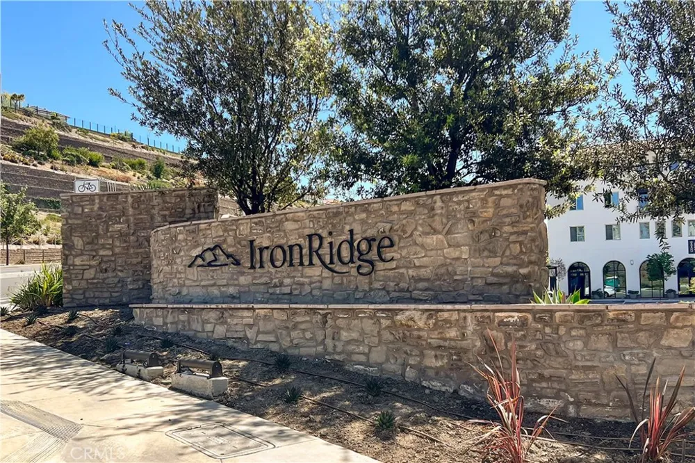 609 Shadowbrook Lake Forest, CA 92610
