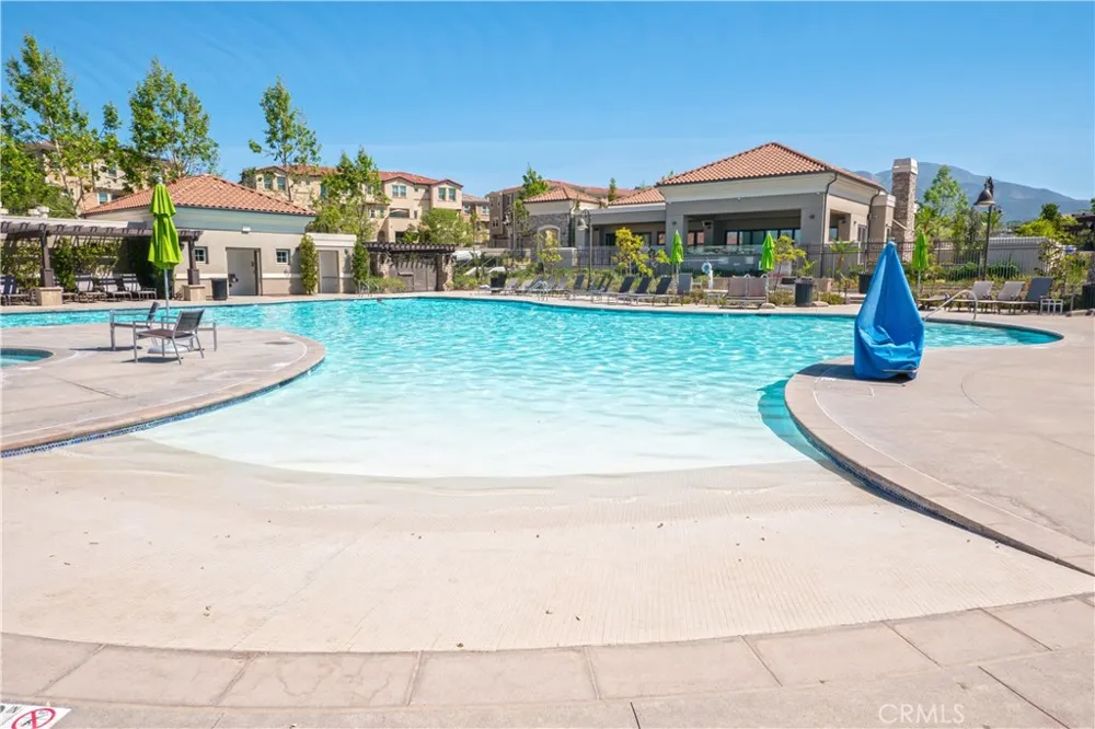 609 Shadowbrook Lake Forest, CA 92610