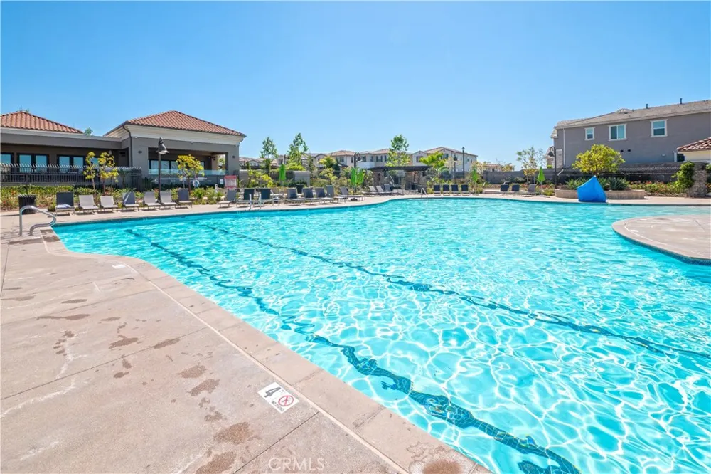 609 Shadowbrook Lake Forest, CA 92610