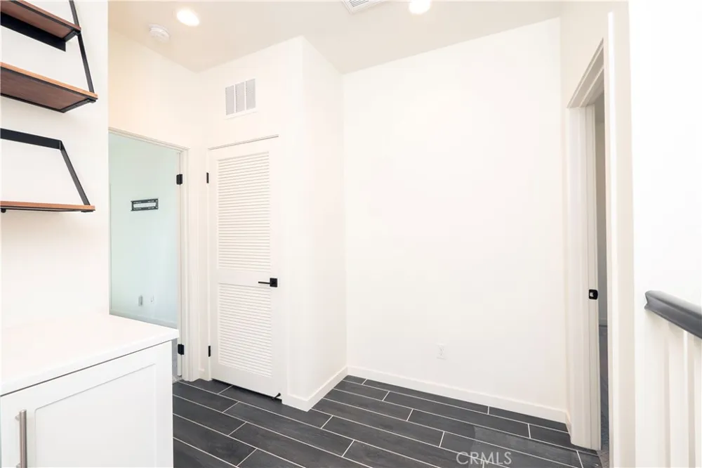 609 Shadowbrook Lake Forest, CA 92610