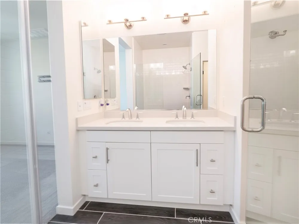 609 Shadowbrook Lake Forest, CA 92610
