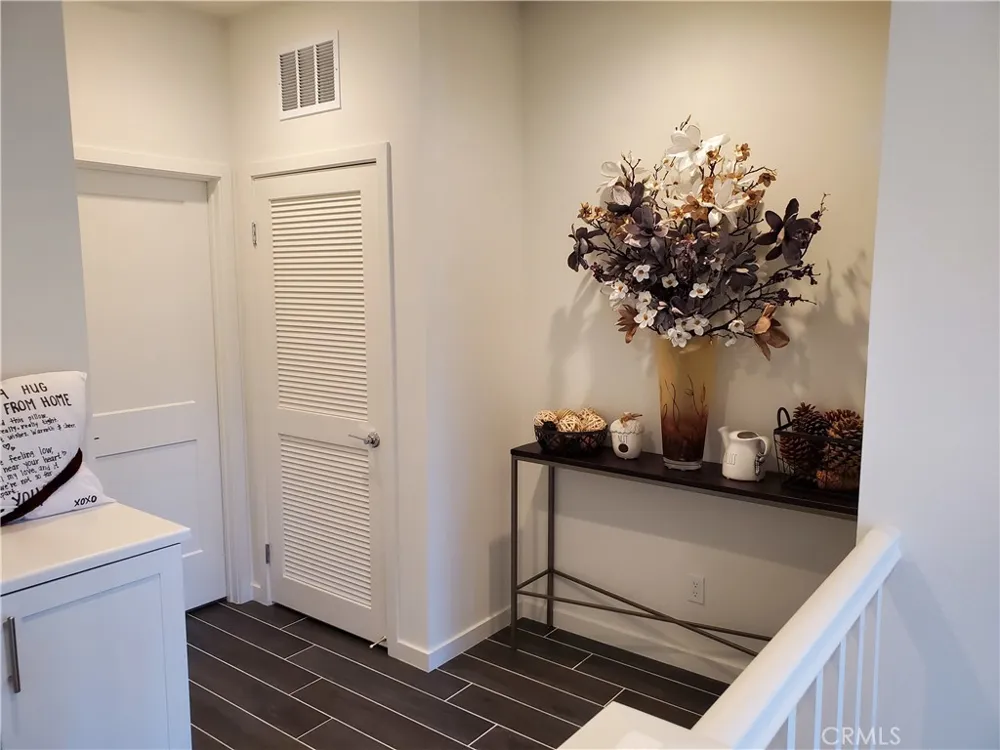 609 Shadowbrook Lake Forest, CA 92610