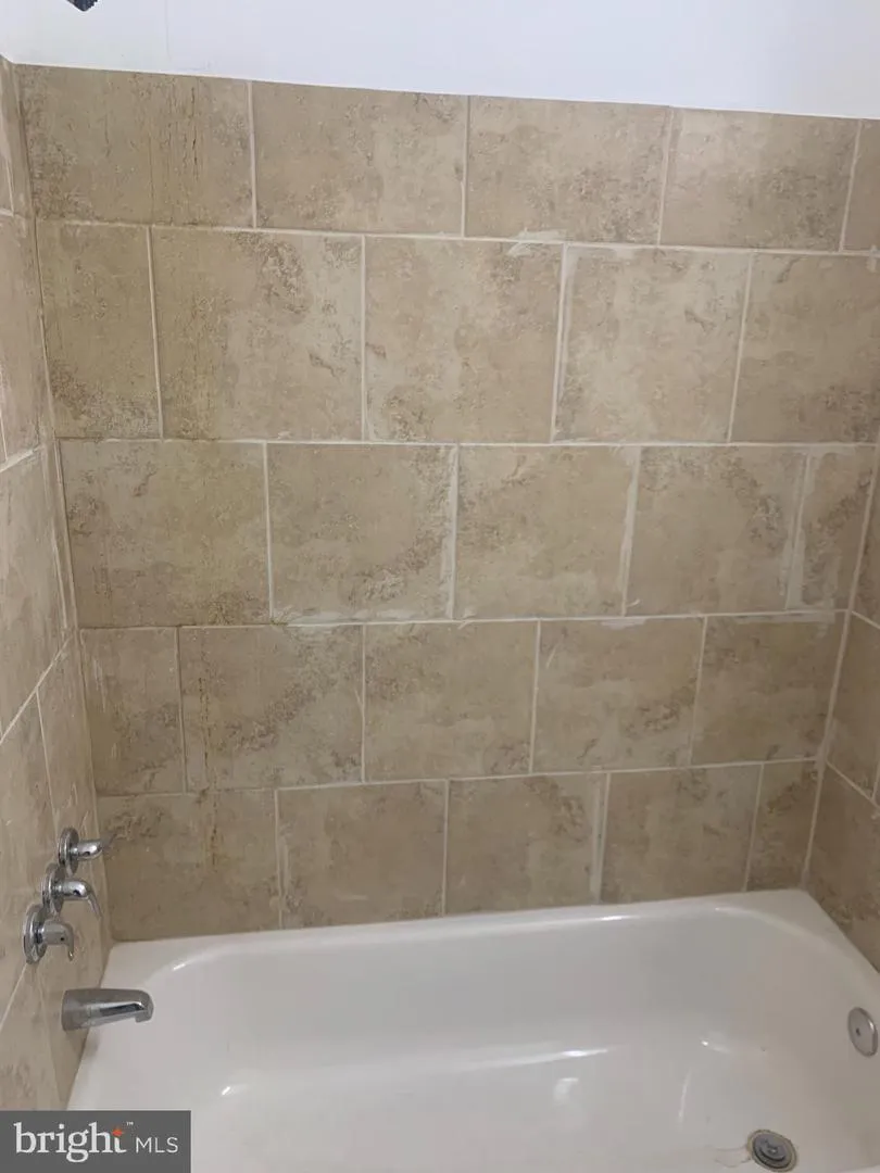 2902 E MONUMENT STREET Baltimore, MD 21205