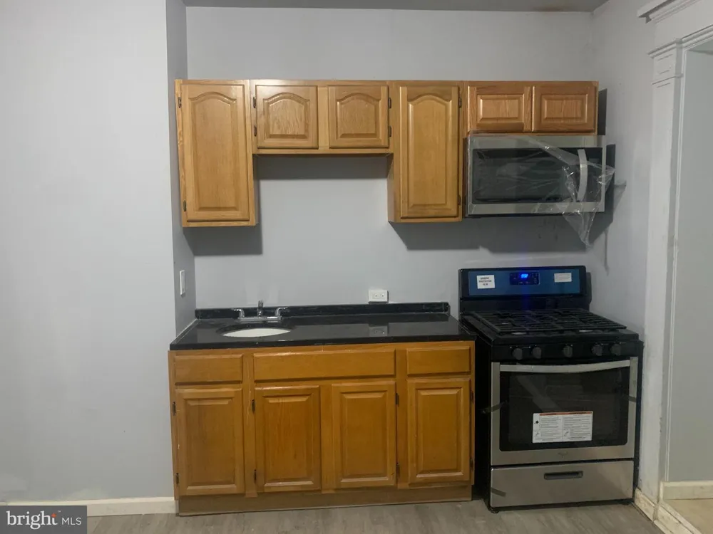 2902 E MONUMENT STREET Baltimore, MD 21205