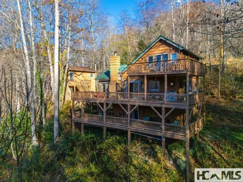 146/148 Bluebird Lane