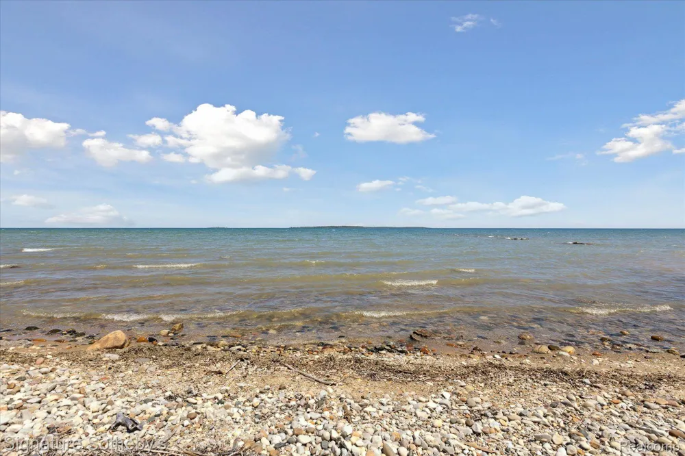 9842 Misery Bay Alpena City, MI 49707