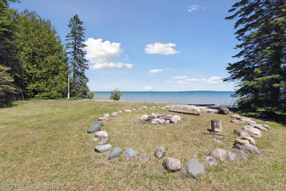 9842 Misery Bay Alpena City, MI 49707