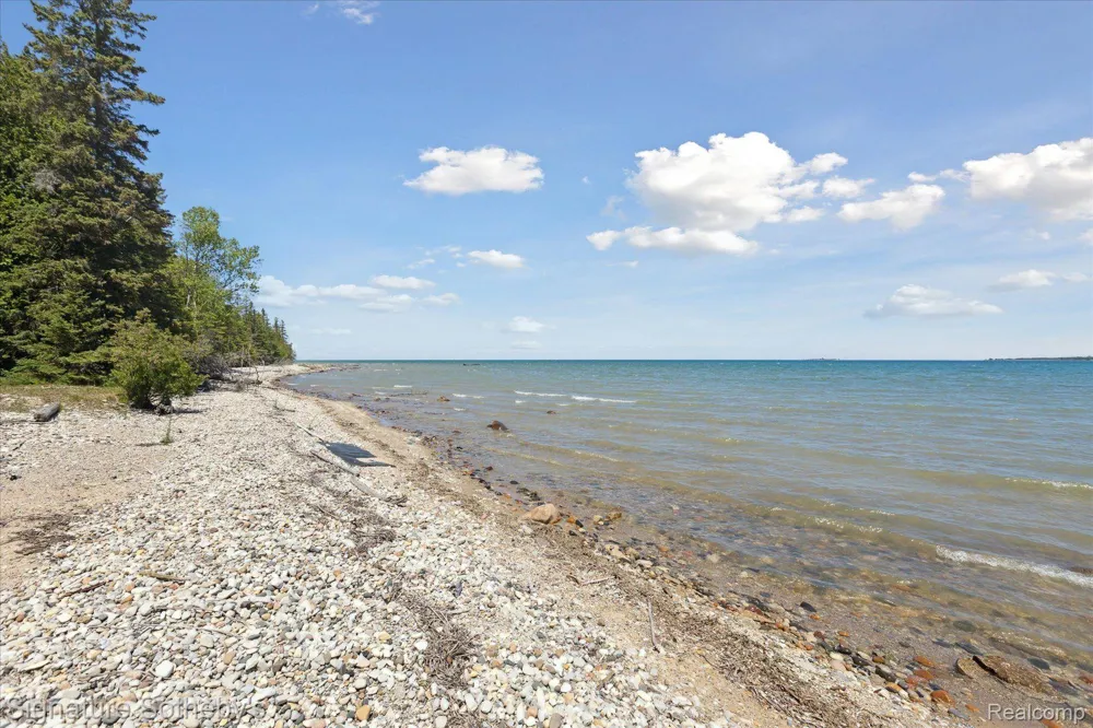 9842 Misery Bay Alpena City, MI 49707