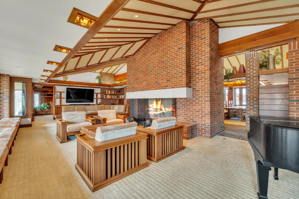 5105 Turtle Point Drive Northfield Township, MI 48105