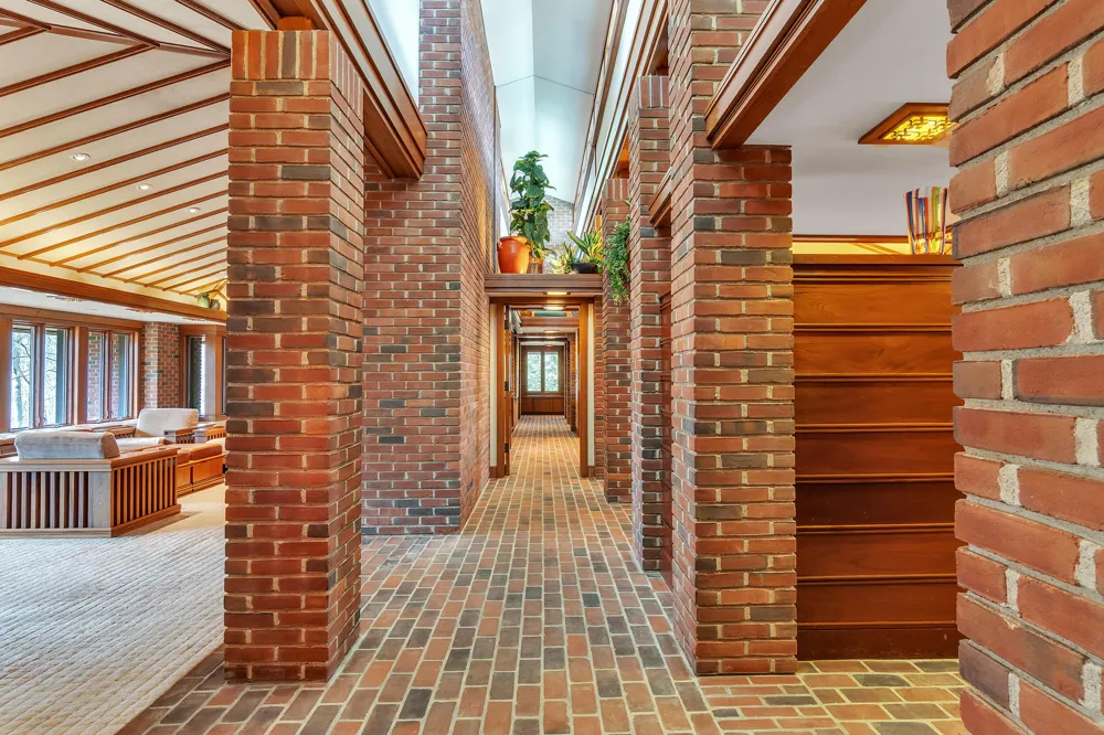 5105 Turtle Point Drive Northfield Township, MI 48105