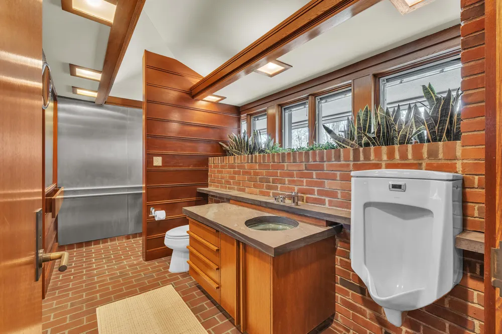 5105 Turtle Point Drive Northfield Township, MI 48105