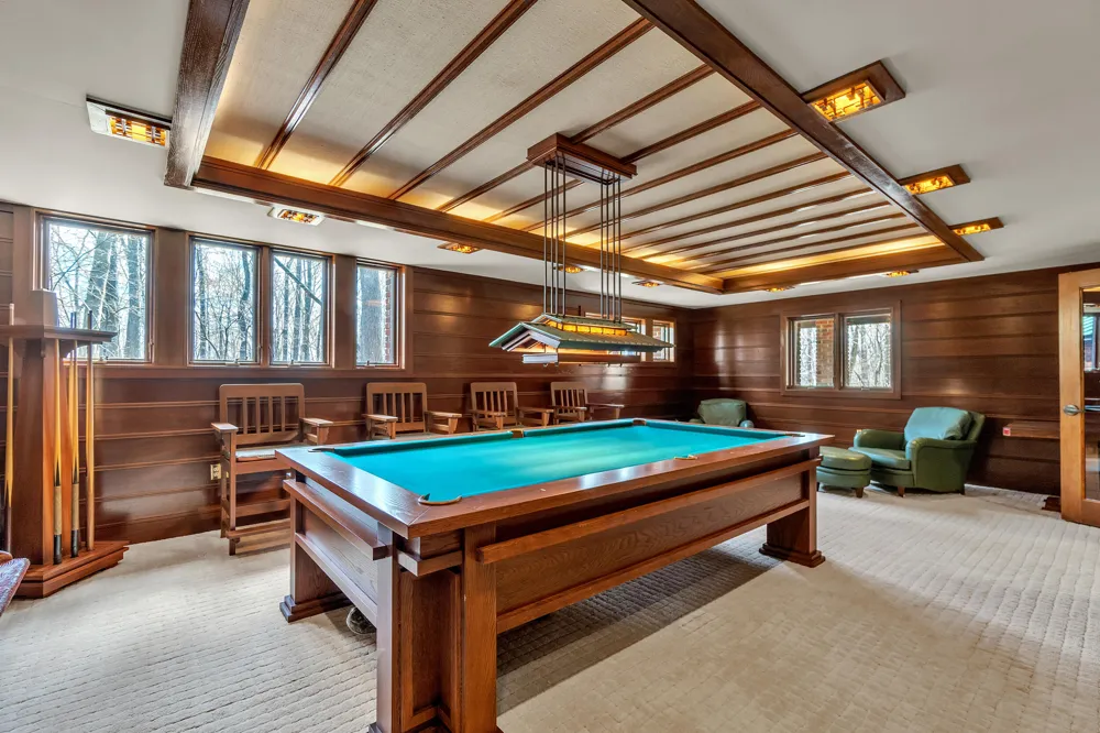 5105 Turtle Point Drive Northfield Township, MI 48105