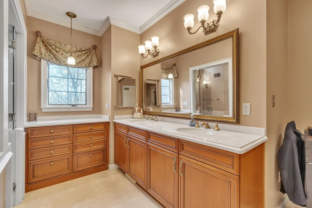 5105 Turtle Point Drive Northfield Township, MI 48105