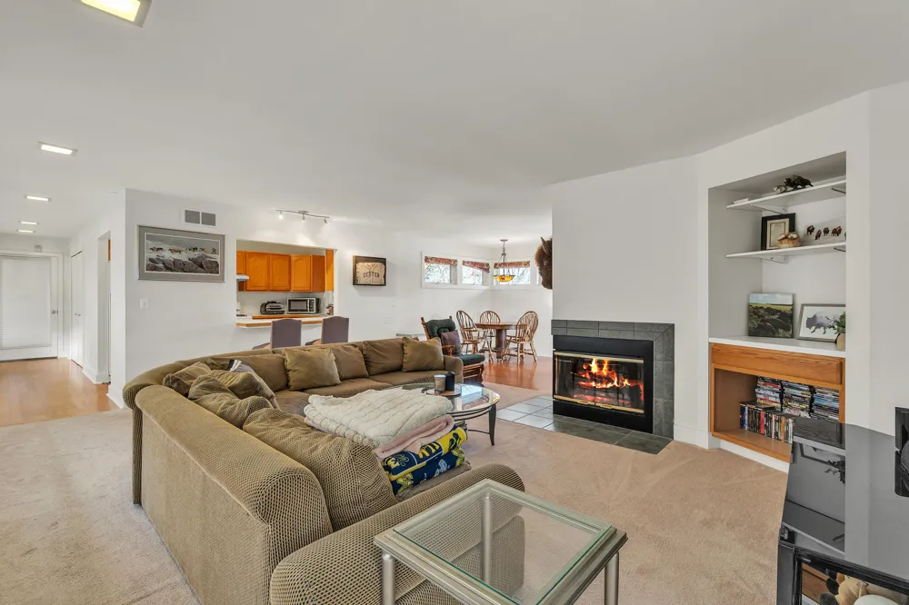 5105 Turtle Point Drive Northfield Township, MI 48105