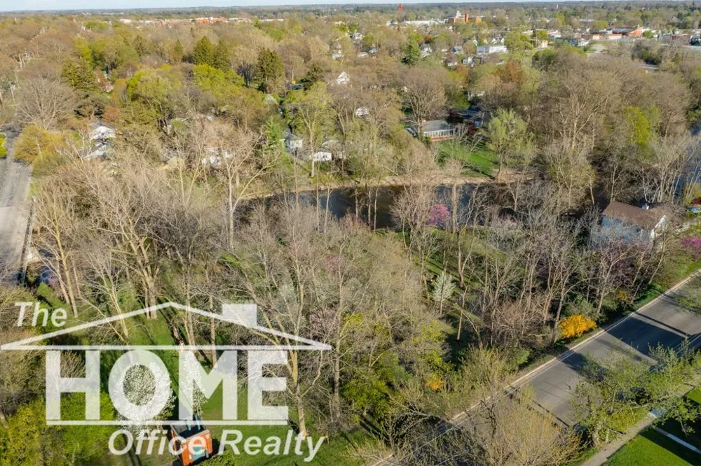 W Oliver Street Owosso City, MI 48867