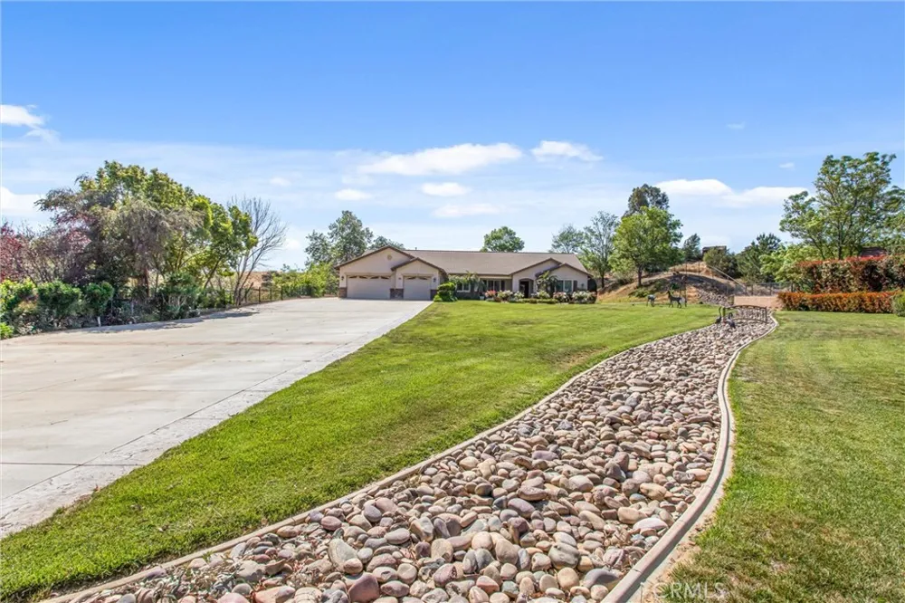 9841 Kehl Canyon Cherry Valley, CA 92223