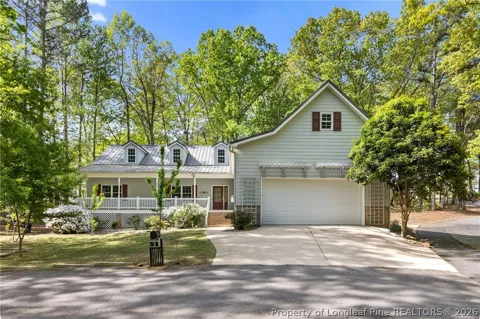 104 Greenside Lane