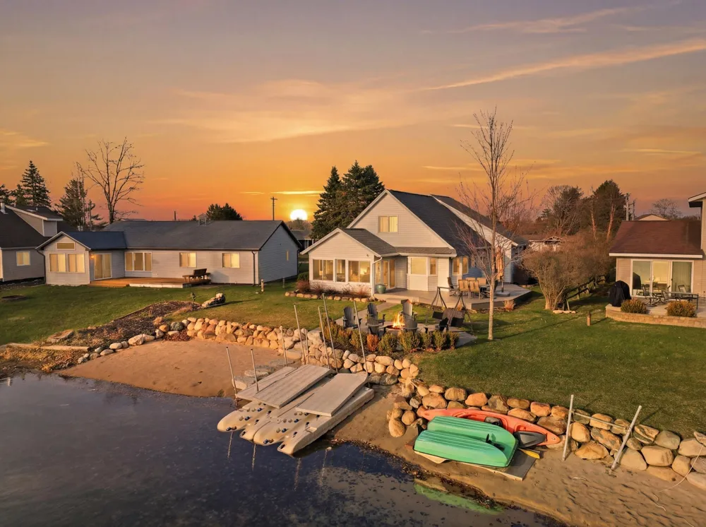 7201 Holiday Drive Canadian Lakes, MI 49346