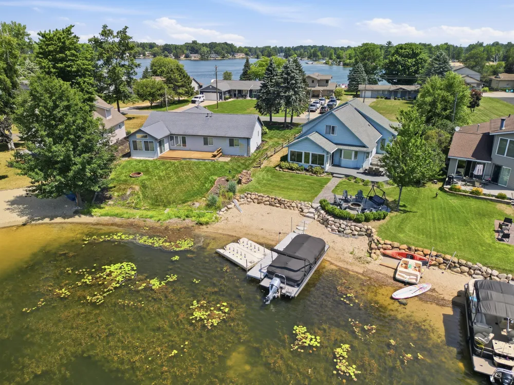 7201 Holiday Drive Canadian Lakes, MI 49346