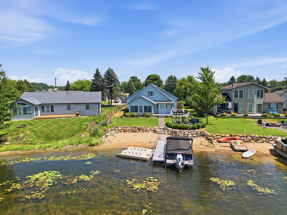 7201 Holiday Drive Canadian Lakes, MI 49346