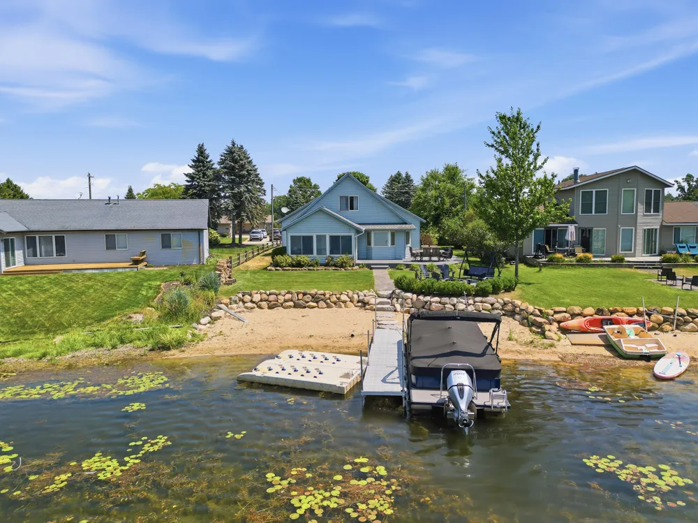 7201 Holiday Drive Canadian Lakes, MI 49346