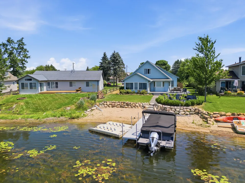 7201 Holiday Drive Canadian Lakes, MI 49346