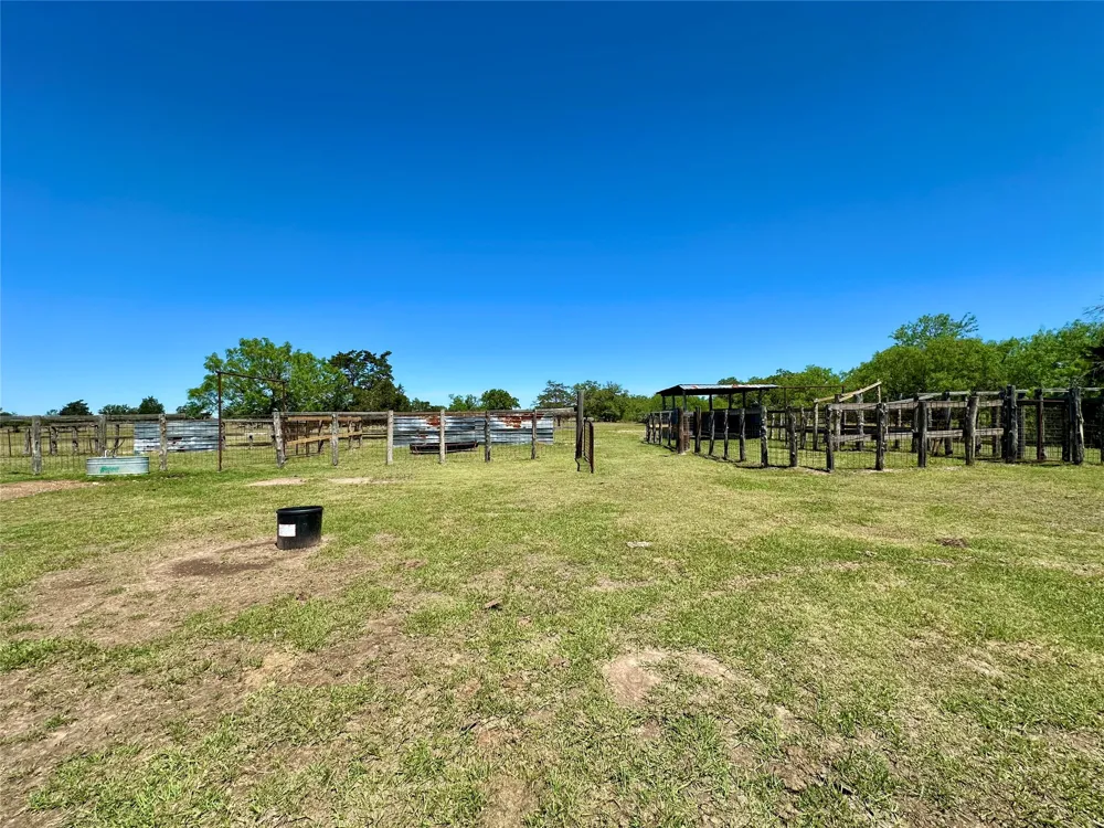 924 Hwy 95 S Smithville, TX 78957