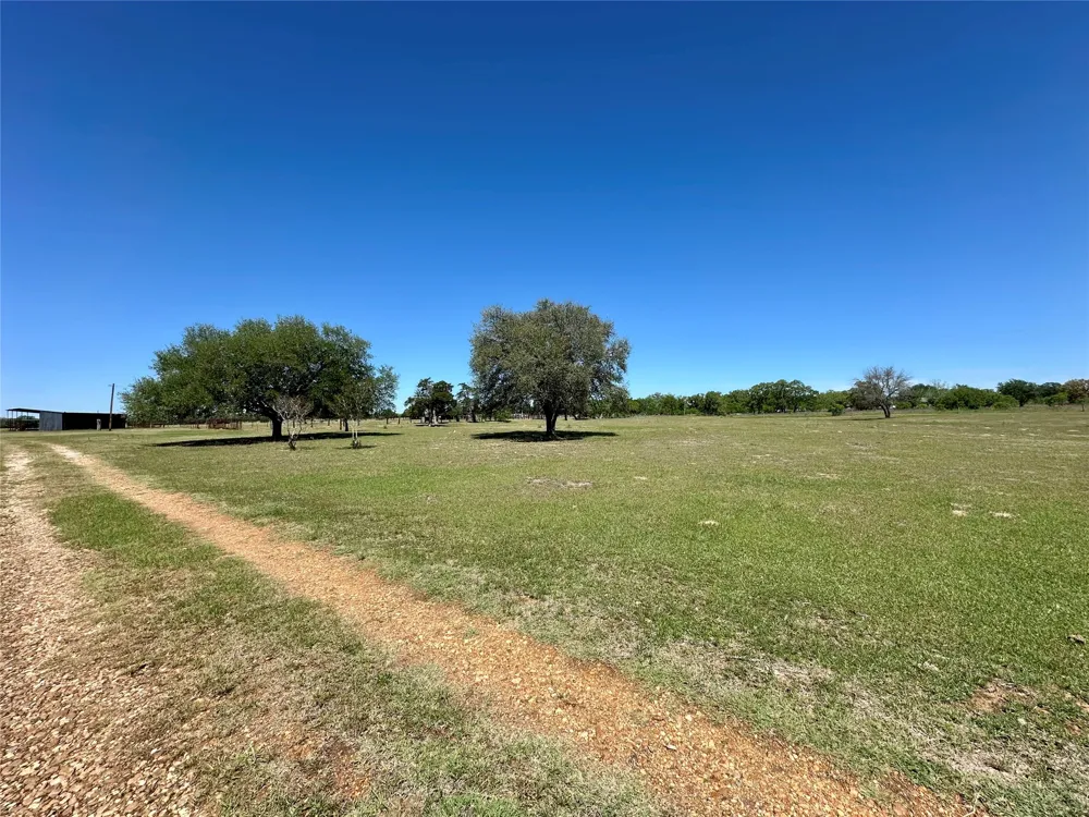 924 Hwy 95 S Smithville, TX 78957