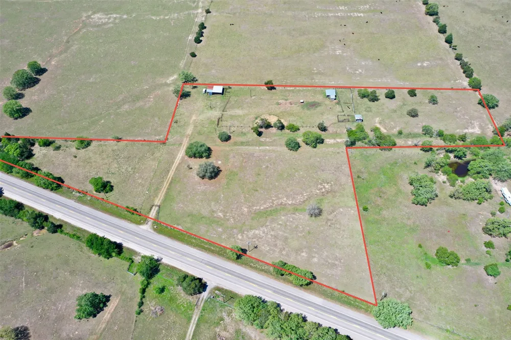 924 Hwy 95 S Smithville, TX 78957
