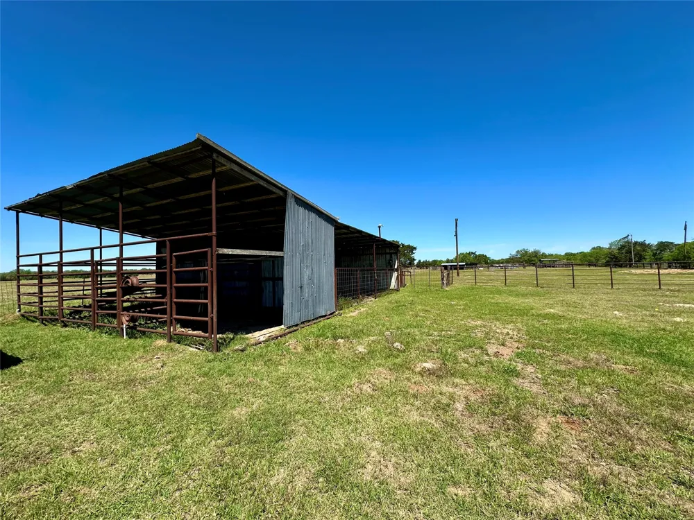 924 Hwy 95 S Smithville, TX 78957
