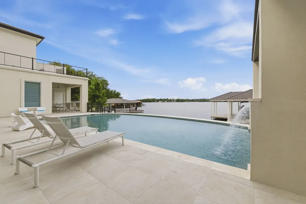 136 S Shorewood Drive Granite Shoals, TX 78654