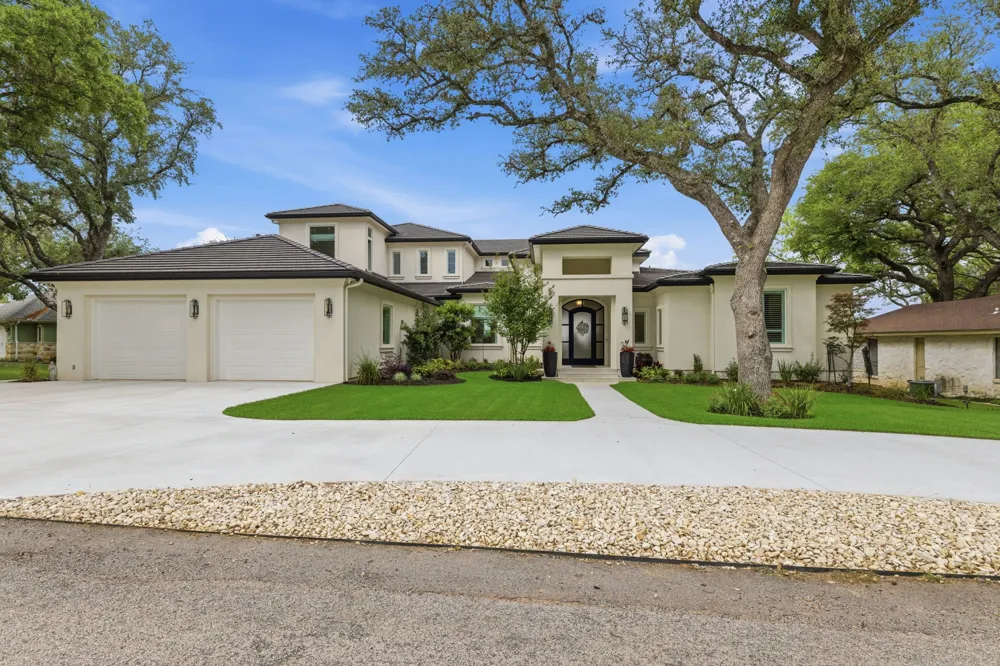 136 S Shorewood Drive Granite Shoals, TX 78654