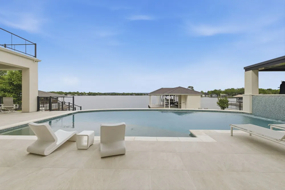 136 S Shorewood Drive Granite Shoals, TX 78654