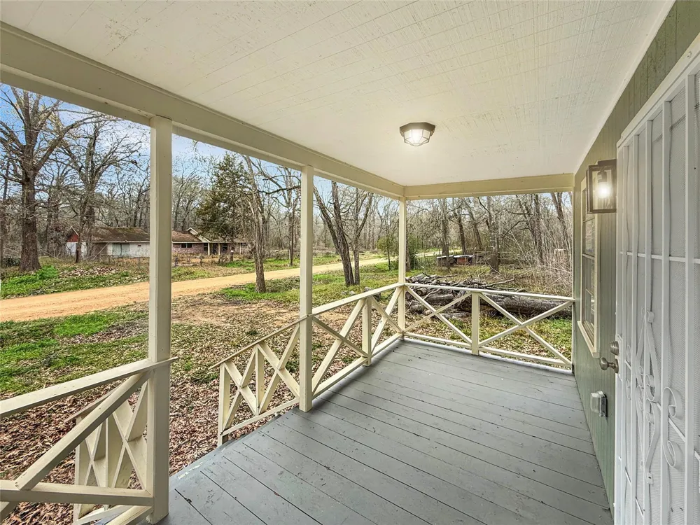 1231 Martinez Street Coldspring, TX 77331