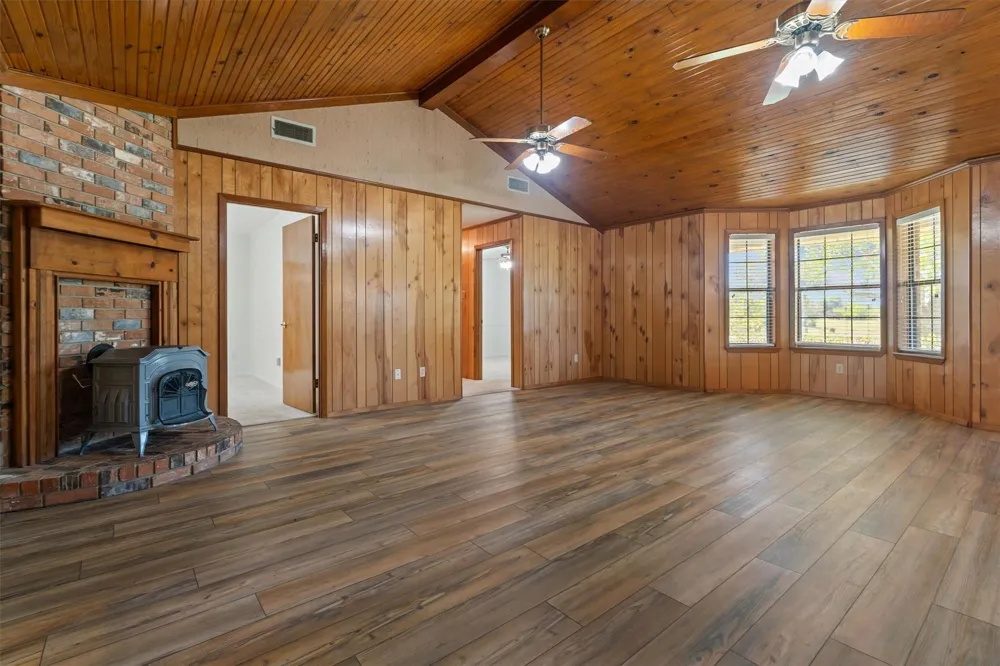 109 Meadowview Street Crockett, TX 75835