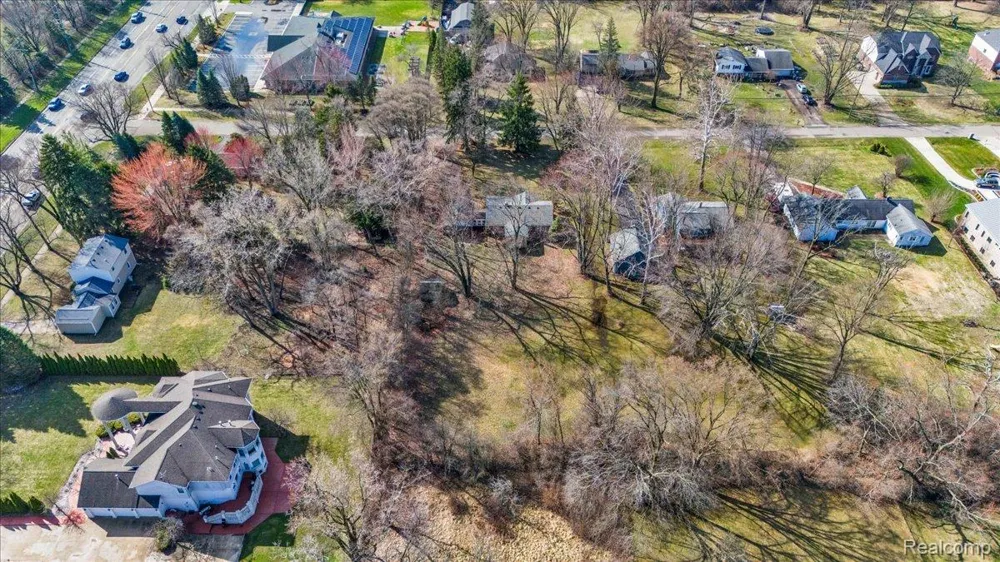 1454 Banmoor Drive Troy City, MI 48084