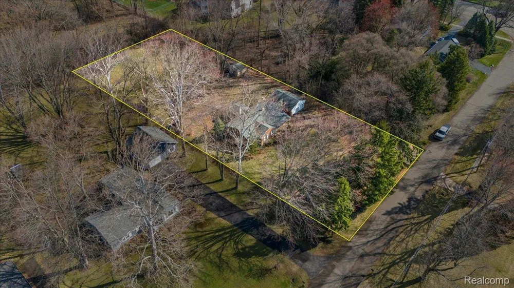 1454 Banmoor Drive Troy City, MI 48084