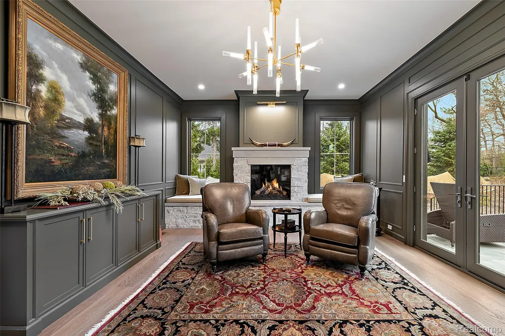 1454 Banmoor Drive Troy City, MI 48084