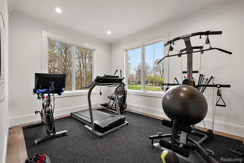 1454 Banmoor Drive Troy City, MI 48084