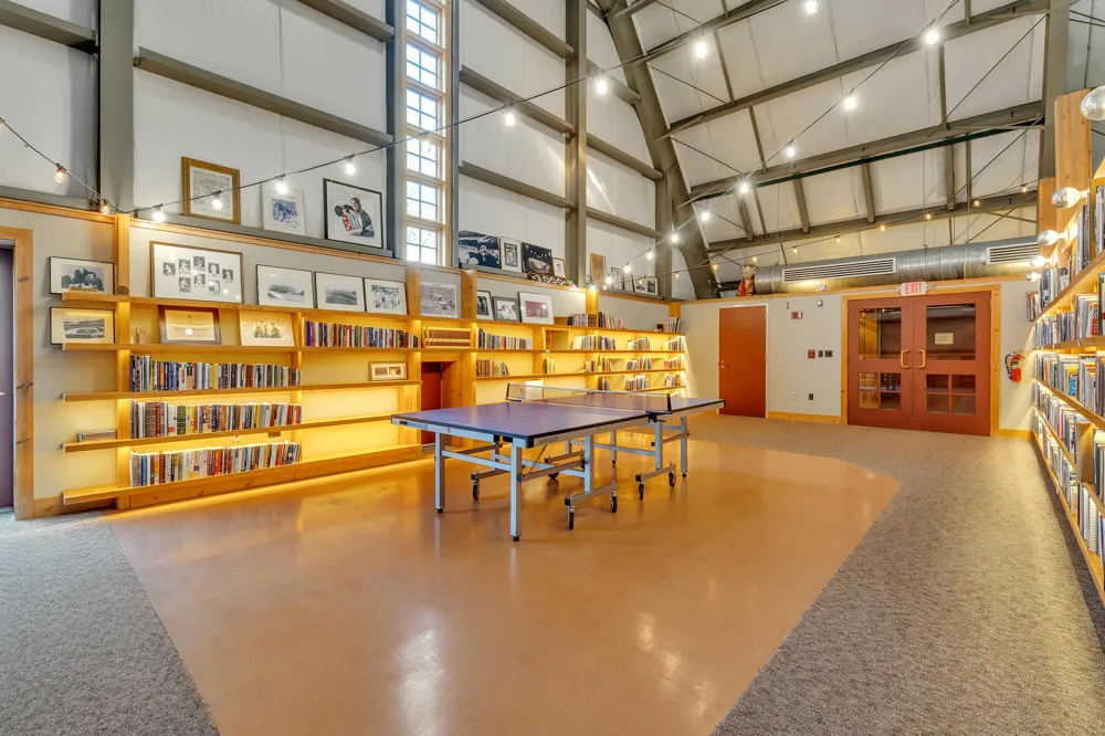 5200 Turtle Point Drive Northfield Township, MI 48105