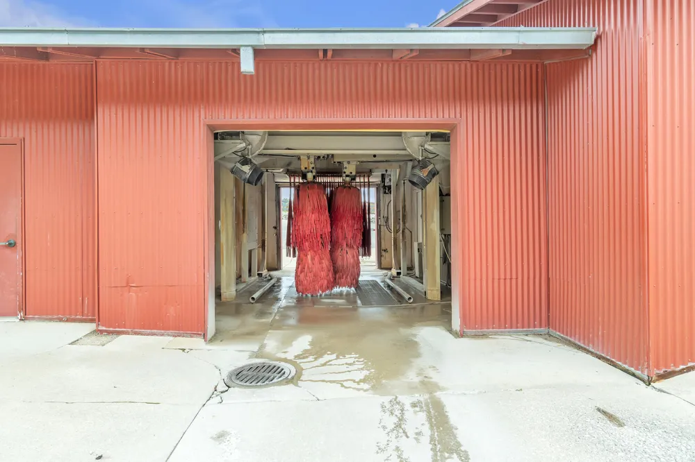 5200 Turtle Point Drive Northfield Township, MI 48105